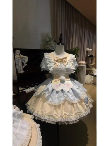 Rochie Lolita cu imprimeu drăguț și proaspăt, material din amestec Spandex–poliester (80–90% poliester; al doilea component 70–80%), lungime midi, lansare primăvara 2025.