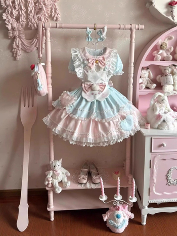 Rochie Lolita cu imprimeu drăguț și proaspăt, material din amestec Spandex–poliester (80–90% poliester; al doilea component 70–80%), lungime midi, lansare primăvara 2025.