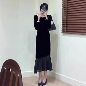 Rochie de catifea în croială A-line, lungă, guler rotund, mâneci scurte, culoare solidă, fermoar