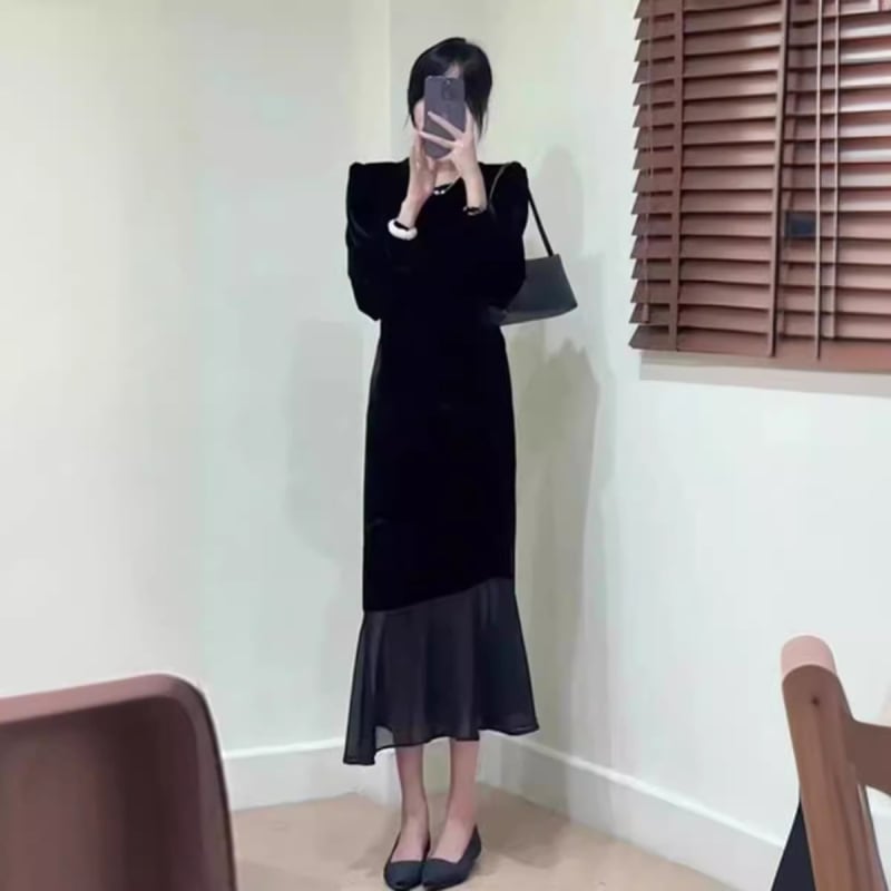 Rochie de catifea în croială A-line, lungă, guler rotund, mâneci scurte, culoare solidă, fermoar