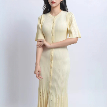 Rochie midi cu bloc de culoare, tricot gol, guler rotund, talie înaltă