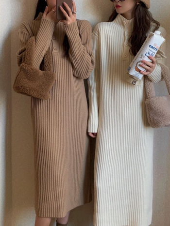 Rochie tricotată cu guler înalt, panouri tricotate, culoare solidă, lungă, amestec poliester-viscose, stil urban de bază