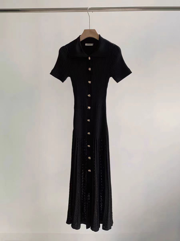 rochie din viscoză, decupaje, croială A-line, rever mare, nasturi pe rând cu catarame multiple