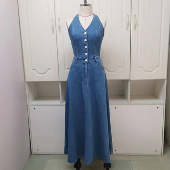 Denim šaty s halterneckom, A-líniou, stredná dĺžka, bez rukávov