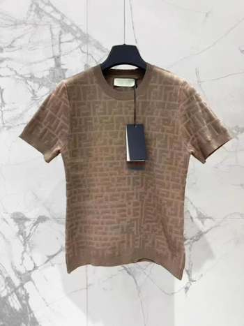 Плетен топ с къси ръкави, тясно прилепващ модел, кръгло деколте, релефен жакард с букви, полиестер, лято 2024