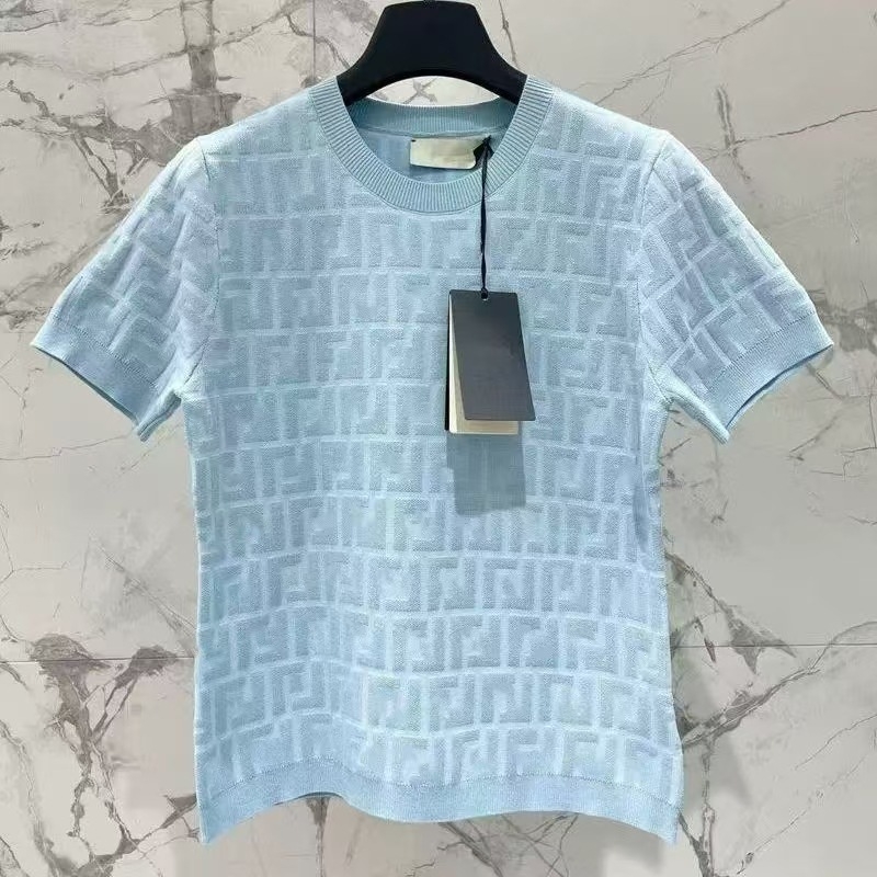 Плетен топ с къси ръкави, тясно прилепващ модел, кръгло деколте, релефен жакард с букви, полиестер, лято 2024