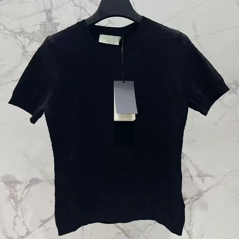 Плетен топ с къси ръкави, тясно прилепващ модел, кръгло деколте, релефен жакард с букви, полиестер, лято 2024