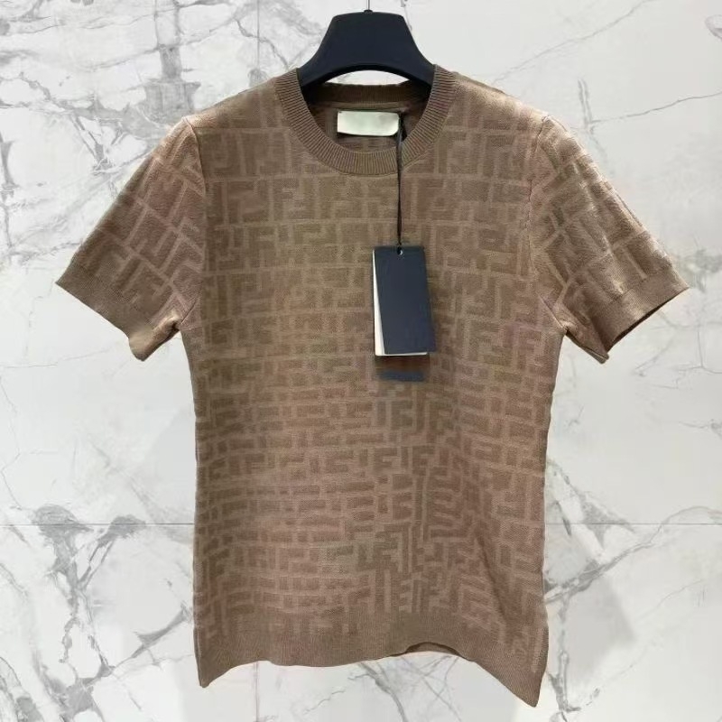 Плетен топ с къси ръкави, тясно прилепващ модел, кръгло деколте, релефен жакард с букви, полиестер, лято 2024