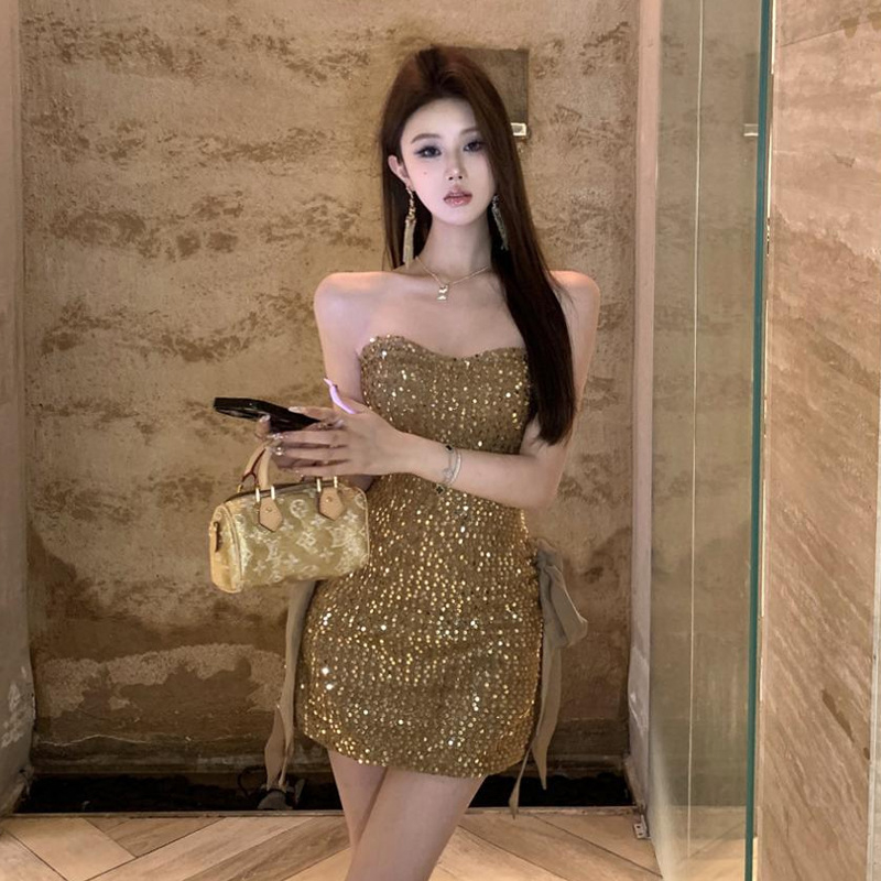 Rochie mini fără bretele, de tip tube-top, paiete, siluetă cu linie șolduri, poliester stretch, detalii colaj