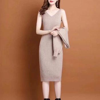 Dvije dijelni set od pletene haljine i džempera s ramenskim izrezom, midi duljina, mješavina polyester-viskoza, Core-Spun vlakno