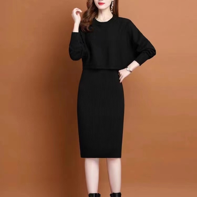 Dvije dijelni set od pletene haljine i džempera s ramenskim izrezom, midi duljina, mješavina polyester-viskoza, Core-Spun vlakno