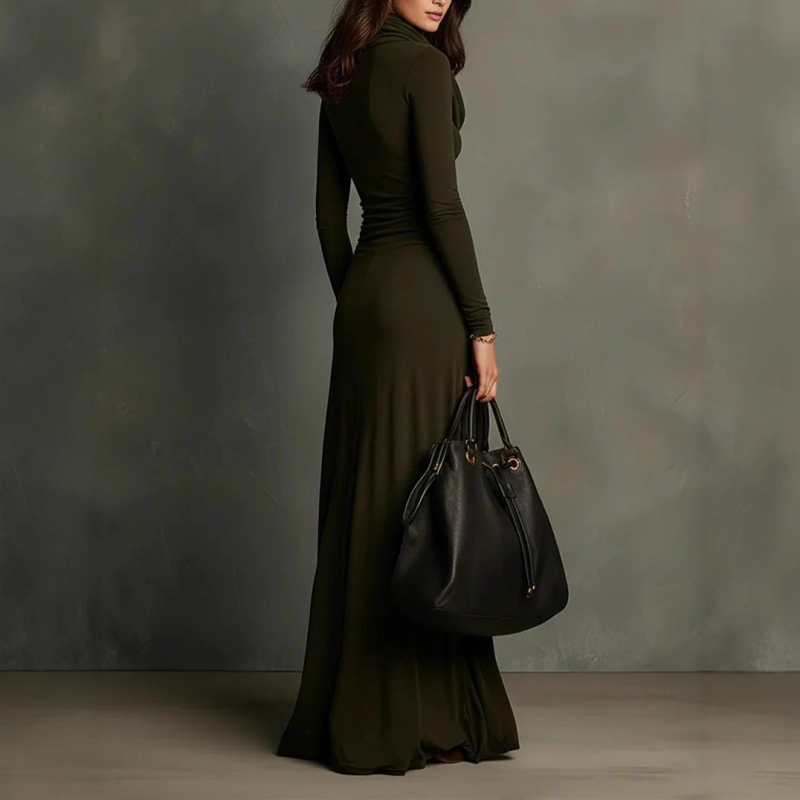 Elegáns ruha halter nyakkal és plisírozással, Ice silk wrinkled anyag, 95% poliészter, karcsú szabás