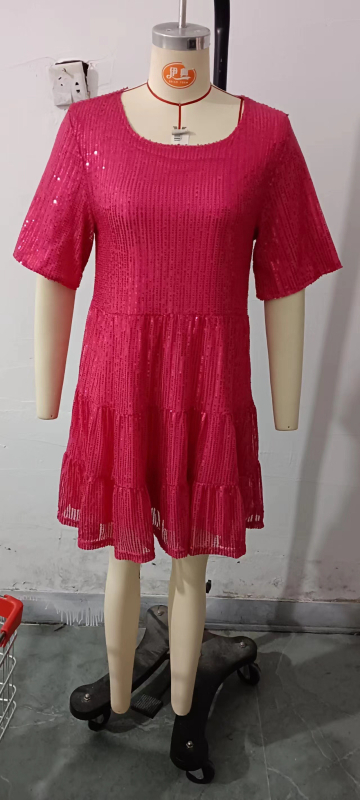 Flitteres ruha, poliészter, A‑vonal, kerek nyak, magas derekú