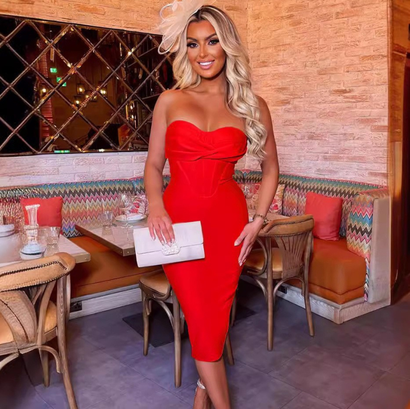 Ruha tubus-top stílusú, magas derékkal, középhosszú, poliészter-spandex anyag