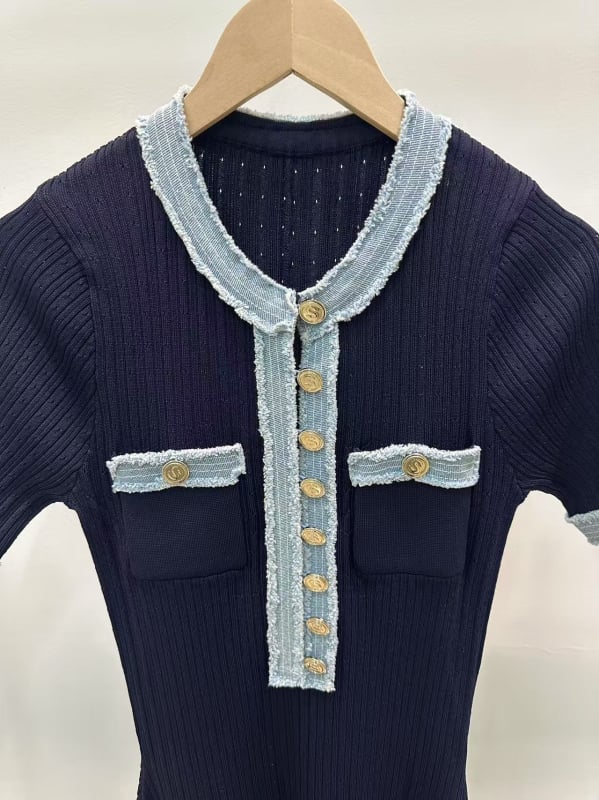 Hosszú A-vonalú ruha kerek nyakkal, viszkóz anyagból