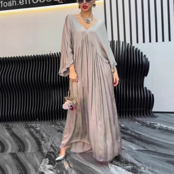 Saténové polyesterové šaty, jednofarebné, výstrih do V, rukávy s listovými volánmi, dlhé