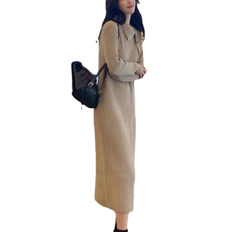 Kötött midi ruha magas nyakú gallérral, csíkos mintázat, hosszú ujjú, magas derekú