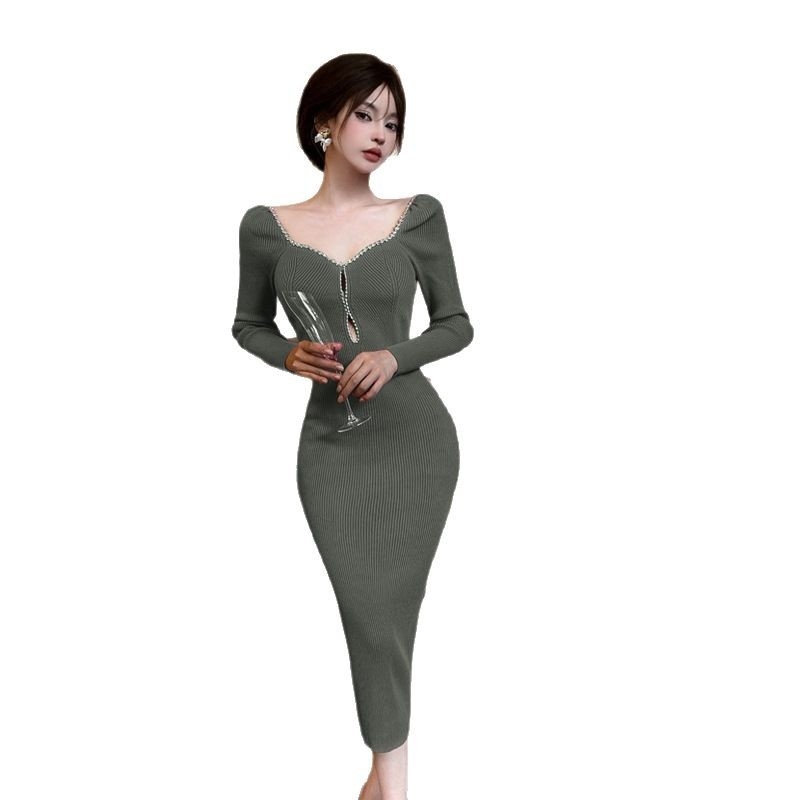 Női kötött ruha stretch poliészterből, egyszínű, V-nyakú, hosszú ujjú, magas derekú, ceruzaszoknya hosszú