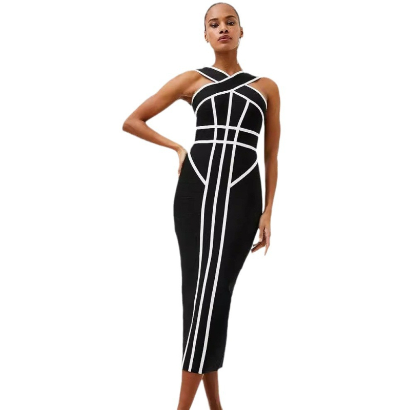 Geometriai mintás bandage ruha, halternyakú, hosszú, testhezálló kivitel, ujjak nélküli, elasztikus derék, midi hosszúságú, kötött anyag, poliészter-elasztán keverék, zip