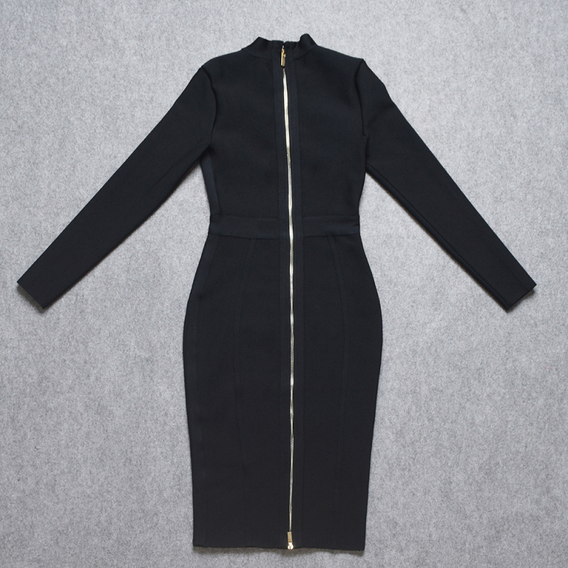 Kötött anyagú testhez simuló ruha hosszú ujjúval, kerek nyakkal, magas derékkal és ceruza sziluettel