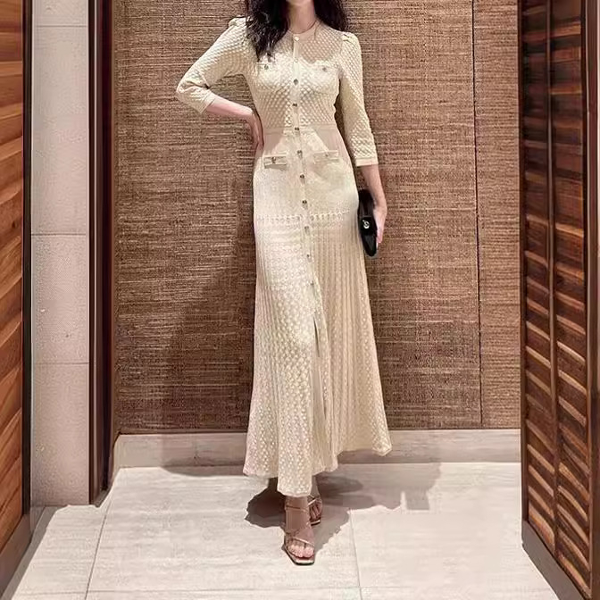 Duga haljina A-linije s proreznim dizajnom, elastični pojas, okrugli izrez, rukavi 3/4