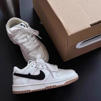 Детски кецове в корейски стил X601 – противохлъзгаща гумена подметка, закопчаване с лепенка, горна част от изкуствена кожа, за всички сезони, унисекс