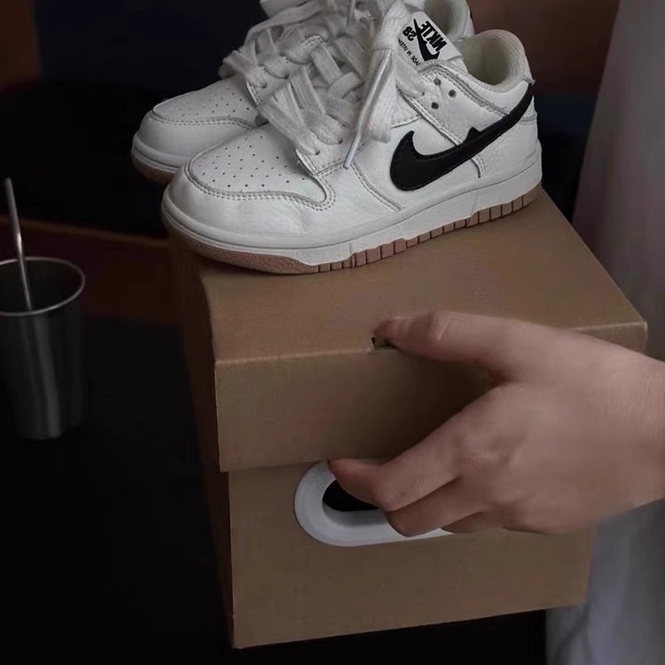 Детски кецове в корейски стил X601 – противохлъзгаща гумена подметка, закопчаване с лепенка, горна част от изкуствена кожа, за всички сезони, унисекс