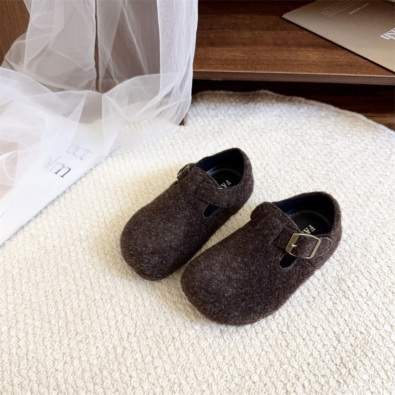Dječje tenisice s tankom potplatom, gornji dio od vunenog platna, niski kroj, Velcro zatvarač, gumeni potplat, prozračne i protuklizne, za zimu–jesen.