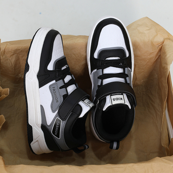 Детски маратонки: горно от изкуствен PU, средна височина, велкро закопчаване, подметка от говеждо сухожилие, текстилна стелка (PU върхов материал; средна височина; велкро закопчаване; подметка от говеждо сухожилие; текстилна стелка)