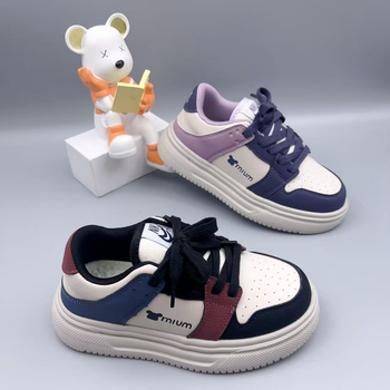 Детски спортни обувки със суперфайбър горно покритие, EVA подметка, закопчаване с лепенка, подвижен карикатурен принт, антихлъзгаща и износоустойчива повърхност