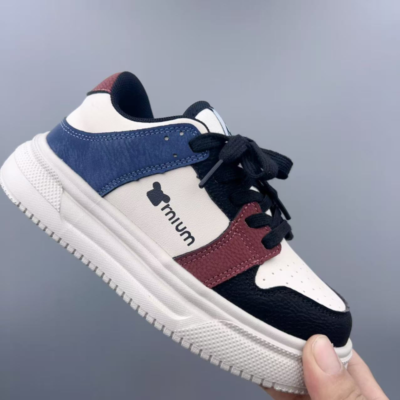 Детски спортни обувки със суперфайбър горно покритие, EVA подметка, закопчаване с лепенка, подвижен карикатурен принт, антихлъзгаща и износоустойчива повърхност