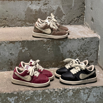 Dječje tenisice s Velcro za zimu — unisex, niski dizajn; gornji dio: teleća koža + mikrovlakna; potplat: guma; unutrašnjost: umjetno krzno; lagane, protuklizne, tople