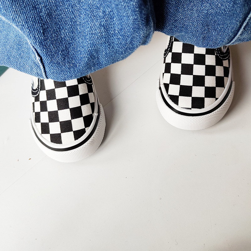 Dječje platnene tenisice – unisex, karirani uzorak, niski gornji dio, slip-on, gumena potplata