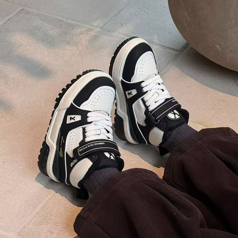 Dječje tenisice u korejskom stilu s fleece podstavom, kožni gornji dio, Velcro zatvarač, visok gornji dio, gumeni potplat