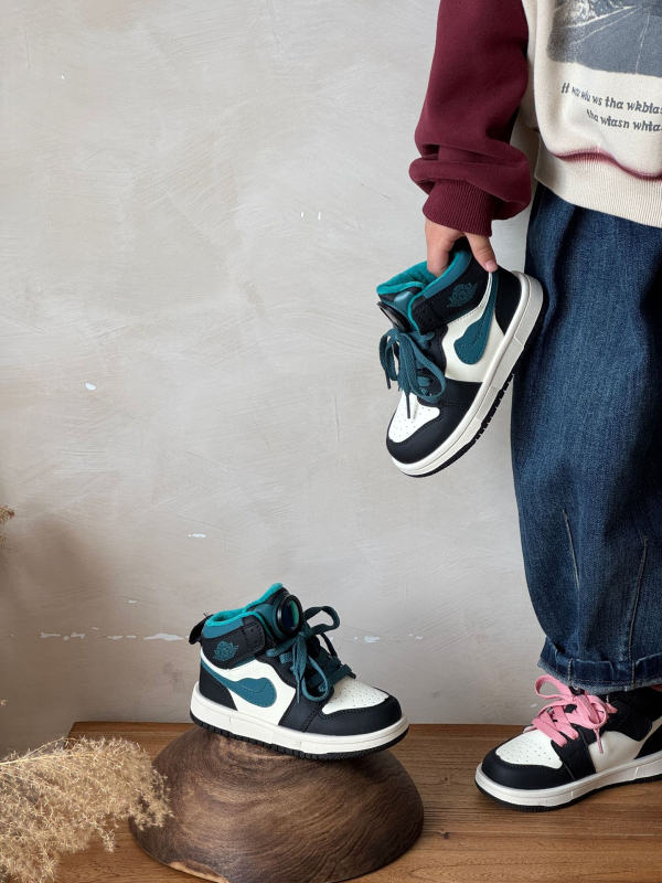 Dječje visoke kožne tenisice s Velcro zatvaračem, unisex, sportsko i casual obuća, zima 2025