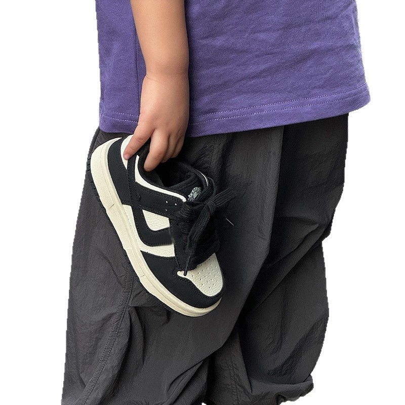 Unisex tenisice za trčanje s prozračnim gornjim dijelom od mikrovlaknaste kože, gumena potplata, zatvarač Velcro, jednobojna boja, sportski stil
