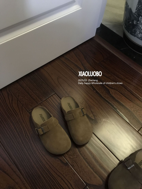 Dječje cipele u stilu Birkenstock, zatvoren prst, prava nubuk koža, unisex, retro stil, jesen 2025