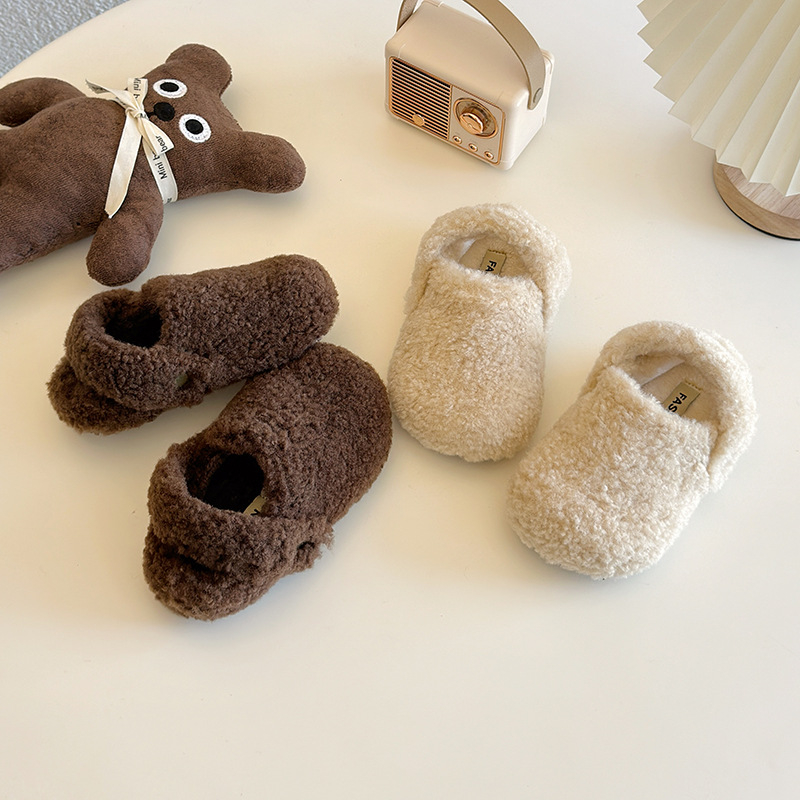 Detské papuče v kórejskom štýle s fleecovou podšívkou, horná časť z syntetickej kože, teplé a odolné, Zima 2024