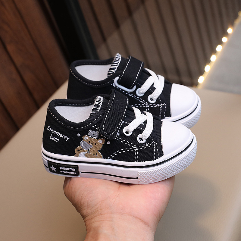 Gyermekeknek szánt vászon tornacipő járáshoz, lélegző vászon felsőrésszel, csúszásmentes gumí talppal, Velcro-zárás, 1–3 éves korosztálynak, téli, tavaszi és őszi szezonokra megfelelő