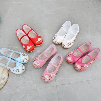 Hanfu lányoknak cipő, kínai stílusú hímzett gyerekcipő, satin felsőrész, PU belső és PU talp, műanyag talp, színpadi visehez