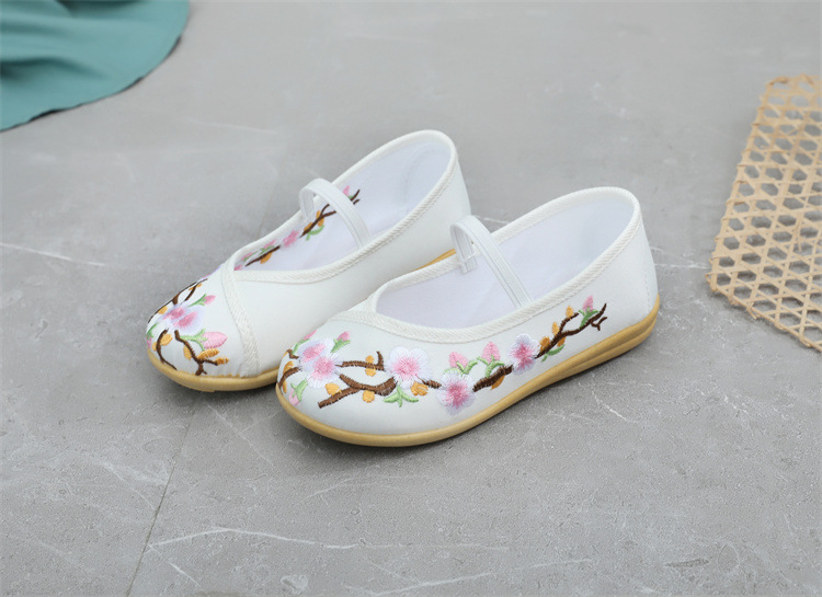 Hanfu lányoknak cipő, kínai stílusú hímzett gyerekcipő, satin felsőrész, PU belső és PU talp, műanyag talp, színpadi visehez
