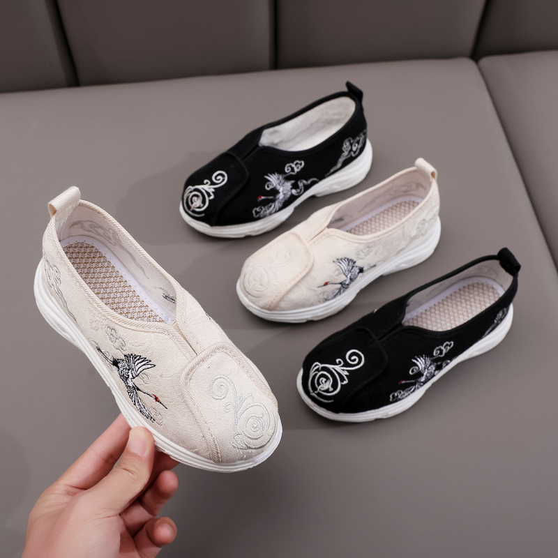 Pantofi din pânză, lucruri manual, stil etnic brodat, vârf din pânză, talpă din tendon de vițel, profil redus