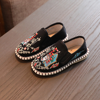 Laste Hanfu riidest kingad, tikitud, Hiina stiilis, talla veiseliha kõõlusega, hingavad ja kerged, poistele 4–12 aastat, kevadel