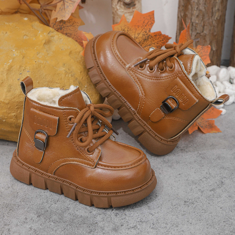 Gyerekeknek készült Martin csizmák: vízállóak, melegek, csúszásállóak, oldalsó cipzárral és gumitalppal