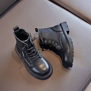 Gyerekeknek szóló Martin bakancs első réteg marhabőrből, oldalsó cipzárral, gumitalppal, 4–16 éveseknek, őszi-téli-tavaszi szezonokra