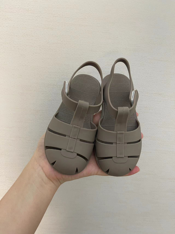 Dječje PVC sandale s Velcro zatvaračem, perforiran gornji dio, PVC potplat, proljeće 2024