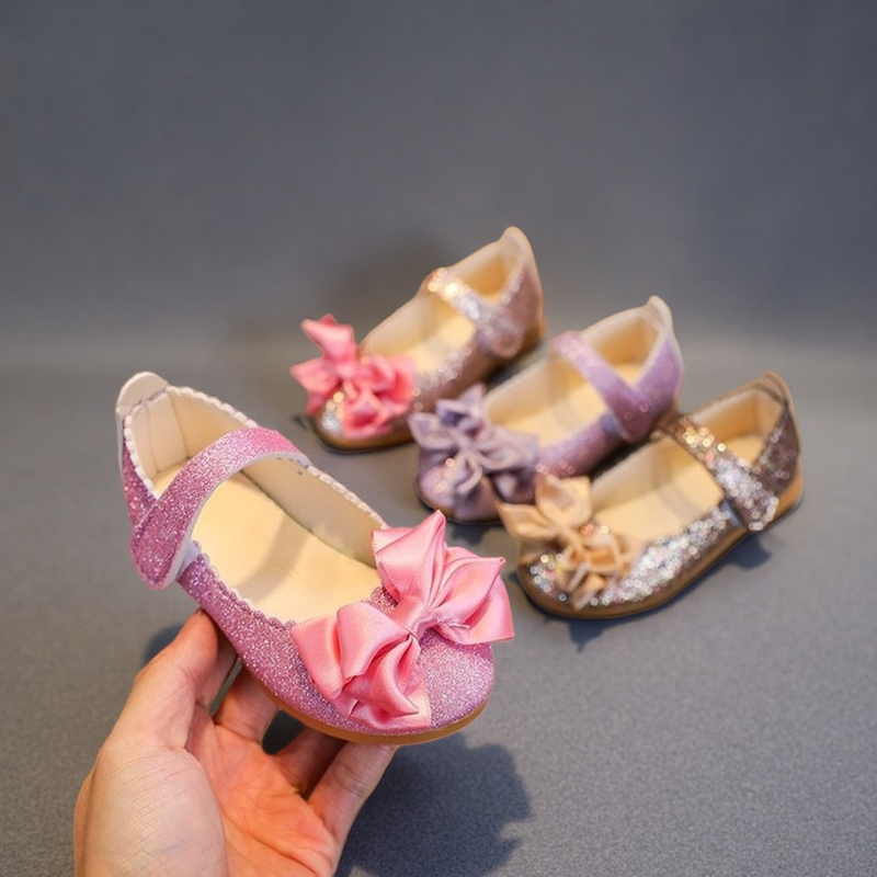 Dječje cipele od umjetne kože za djevojčice s šljokicama, princes stil uz mašnicu, zatvaranje na Velcro
