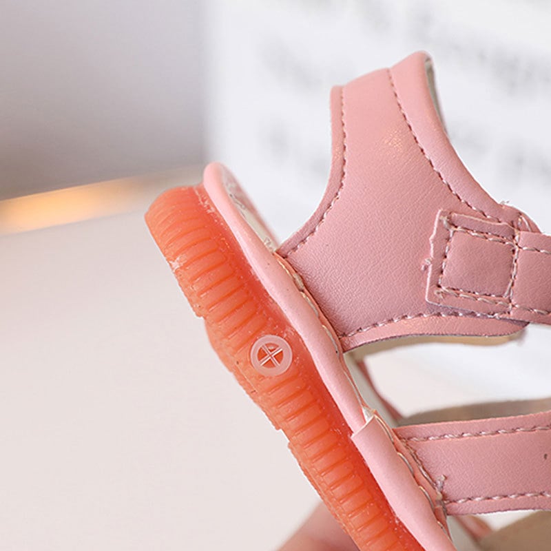 Hercegnő-stílusú gyerek szandál, puha talppal, felsőrész mű PU-ból, Velcro-zár, 12-36 hónapos kor