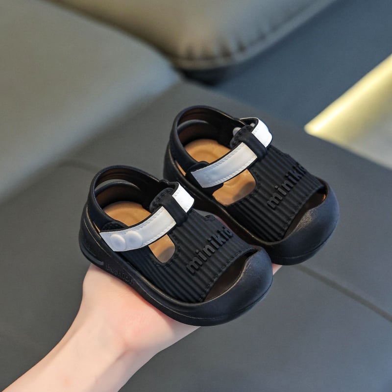 Egypántos babaszandál – Cartoon minta, PVC felsőrész és talp, Velcro-zárás, 1–3 éveseknek