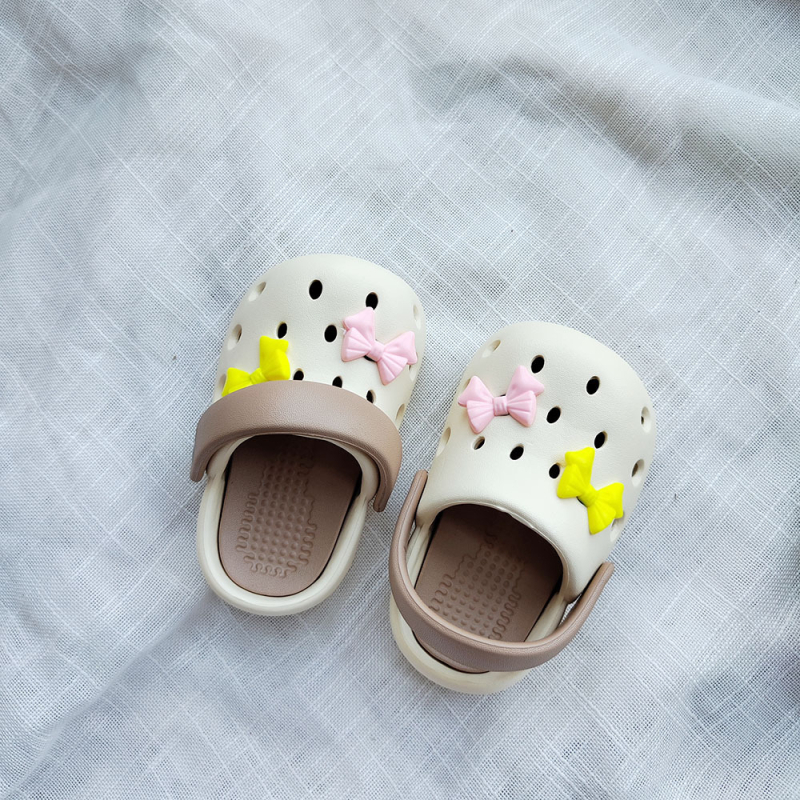 Detské EVA plážové topánky - Crocs-štýl, Dizajn Princezna Pčela, Unisex, pre vek 4-6 rokov, Leto 2025